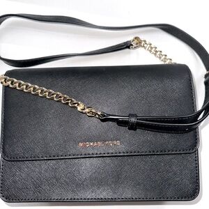 Michael Kors Daniela Large Saffiano Black/Gold Leather Crossbody Bag